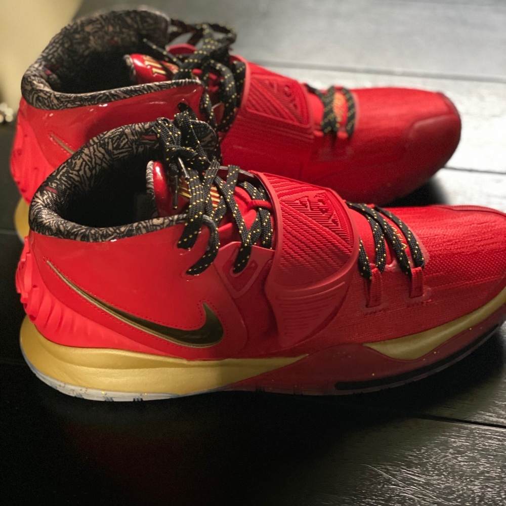 Kyrie 6 Trophies Sz 12.5 limited size